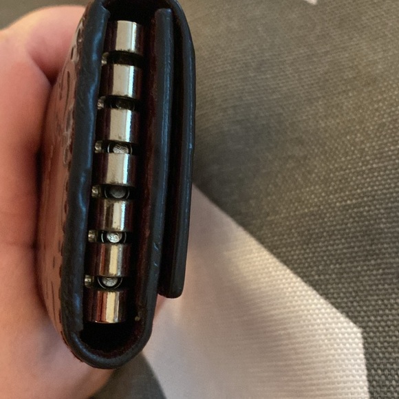 Authentic Gucci key holder - Picture 4 of 7